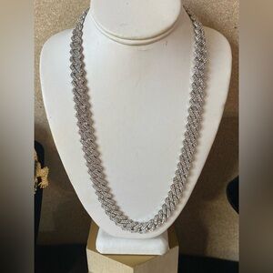 SHIVE NECKLACE